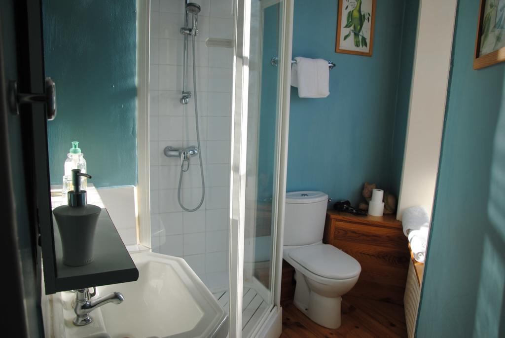 Chambres Chez Mounie 아로만체스레방 객실 사진